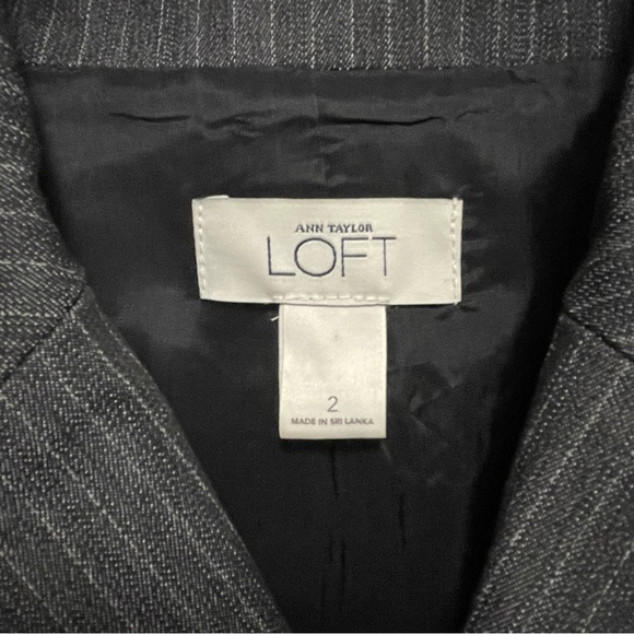 Ann Taylor LOFT pinstripe, one button blazer in charcoal gray Sz 2 - Picture 8 of 8